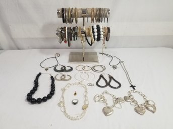 Great Selection Of Women's Costume Jewelry: Bracelets, Necklaces, Earrings, Pendant & Ring