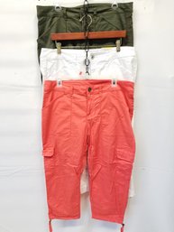 NEW Women's Time And Tru Relaxed Lightweight Cargo Capri Pants  Size 14