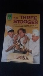 Dell  The Three Stooges  March-may 1962  8th Issue.