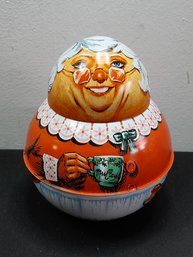 Mrs. Claus 1981 Bristol Ware Tin Jar