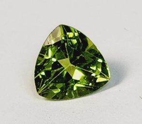 1.75 Carat-------7x7mm Trillian Cut PERIDOT Loose Gemstone