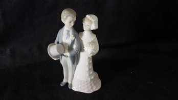 LLADRO WEDDING COUPLE FIGURINE