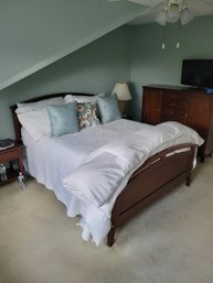 Ethan Allen Queen Size Bed And Beauty Rest Queen Mattress  And Platform.  Beautiful And Clean.