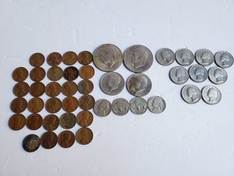 United States Coin Mixed Lot - Pennies, Nickels, Dollar & Half Rounds - Including Bicenntenial