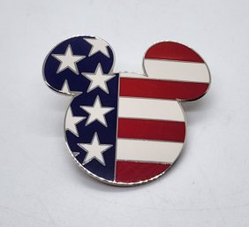 Vintage 2002 Disney Mickey Mouse Pin