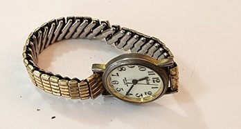 Lot #9 ~ Vintage Collezio Goldtone Quartz Dress Watch ~ Band Is Loose