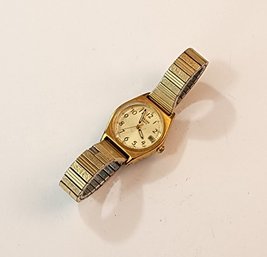 Lot #17 ~ Vintage Pulsar Quartz Goldtone Woman's Watch ~ Damage To Band