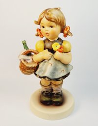 M.I. Hummel  Goebel 'Little Visitor' Hum #563/0 TMK 6 Special Edition Member Exclusive Germany !980s