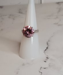 Beautiful Pink Topaz Sterling Silver Ring Size 7