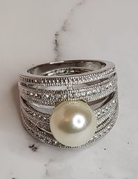 Beautiful Faux Pearl Fashion Silvertone Cocktail Ring Size 11