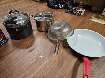 Kitchen Serviceware Lot - See Pictures