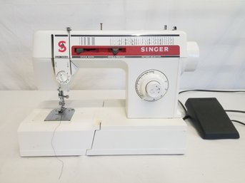 Singer Electric Sewing Machine - Model 3343C