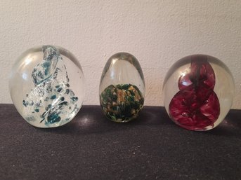 Glass Paperweights Set Of 3