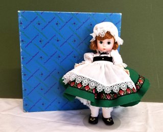 Vintage Collectible Madame Alexander Ireland Doll 551 With Box   Lot A