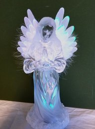 Holiday Treasures Fiber Optic Glowing  Angel W/box