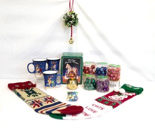 Cute Selection Of Holiday Home Decor Accessories