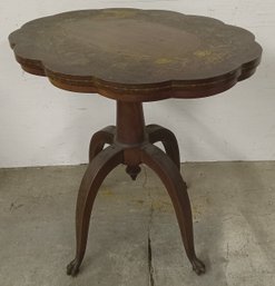 Inlaid French Scallop Top Table