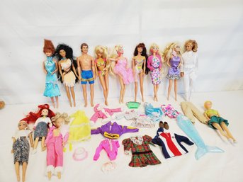 Vintage Barbie & Ken Dolls With Clothes & Accessories (Lot A)