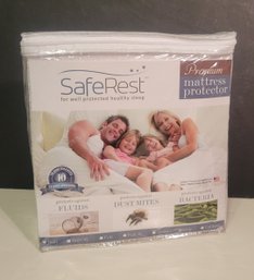 Mattress Protector. King Size And Brand New. - - - - - - -- ---- - --- - - - - - - - - - - - - Loc: FH