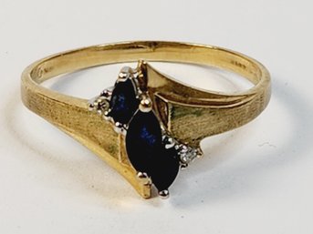 10k Yellow Gold Diamond And Blue Sapphire  Stone Ring