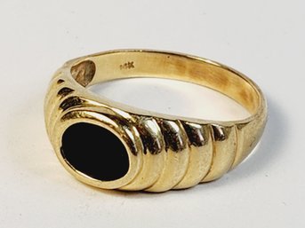 Vintage 14k Yellow Gold Black Onyx  Inlay Ring