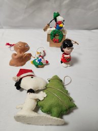 5 Vintage Ornaments Snoopy, Donald Duck, Lucy, ET