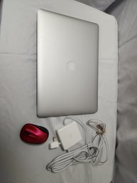 Apple MacBook Pro Lap Top