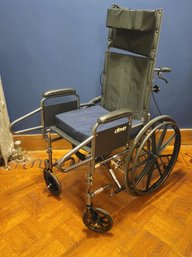 Driver Silver Sport Series Wheel Chair.  In Great Shape. - - - - - - - - - - - - - - - Loc: LR