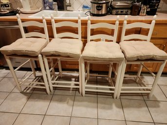 4 Counter Height Rush Seat Stools With Backs