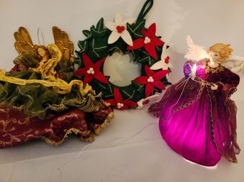 Angel/ Wreath Lot