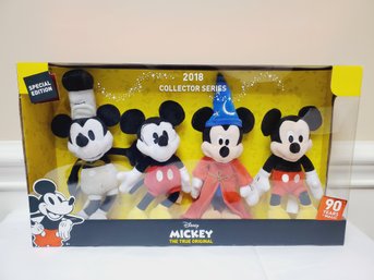 2018 Collector's Series Walt Disney MICKEY MOUSE Special Edition 90 Years Of Magic Plush Set