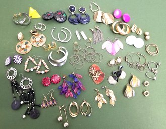 Mixed Vintage To Now Various Size/style Costume Fashion Earrings (32 Pairs)