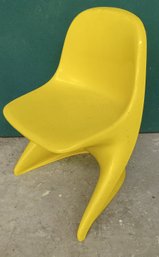 Casaleno Molded Childs Chair