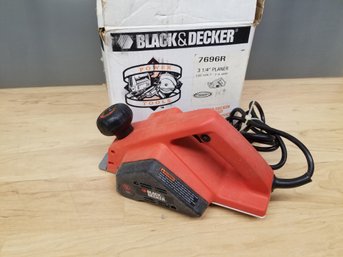 Black & Decker 3/4' Planer Thickness Planer Model 7696R - In Box