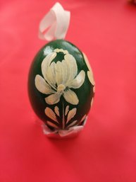 1 Vintage Austrian White/ Green Hand Painted Egg