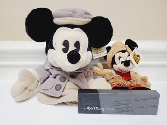 Walt Disney Mixed Lot - Mickey Mouse Golf Head Cover, Frontier Land Minnie Mouse & D23 90 Year Disney Pen