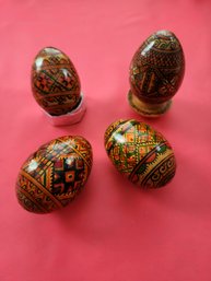 Belarus 4  Wood Hand Painted Eggs , With 1 Stand