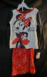 Brand New Size 6 Two Piece Minnie Mouse Pajama Set