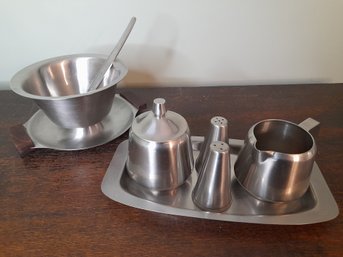 Oneida Stainless Steel Condiments Set