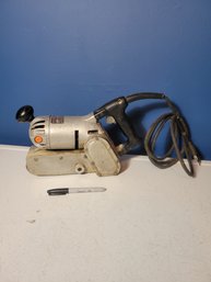Skil Belt Sander.  All Metal Housing Has Some Weight To It.  Tested & Working- - - - - - - - --- Loc: FH