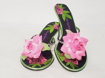 Pretty Pair Of Never Worn Beverly Feldman Rhinestones Embroidery Size 9M Shoe