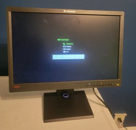 Lenovo Think Vision 19' Monitor. Tested And Working. - - - -- - - - - - - - - - - - - - - - - - - - -Loc: S1