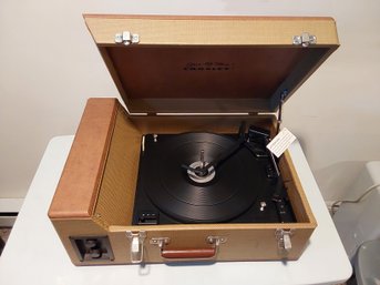 CROSLEY STACK-O-MATIC PORTABLE RECORD PLAYER WORKING