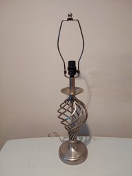 STYLISH SWIRL METAL LAMP