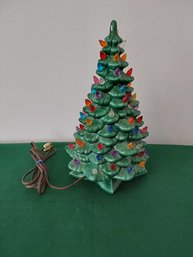 THE VINTAGE CLASSIC CERAMIC CHRISTMAS TREE WORKING CONDITION