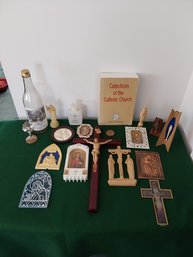 LARGE LOT OF VINTAGE RELIGIOUS ITEMS
