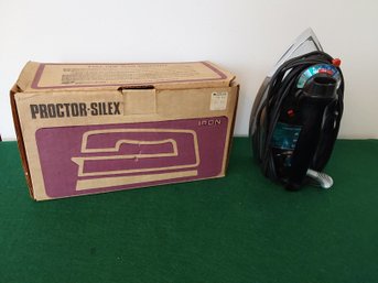 PROCTOR SILEX STEAM IRON TESTED AND WORKING