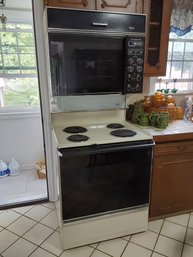 SUPER AWESOME WORKING AND CLEAN WHIRLPOOL STOVE AND OVEN