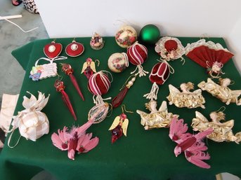 CHRISTMAS LOT #3 ANGEL ORNAMENTS, PINK BIRDS AND MORE