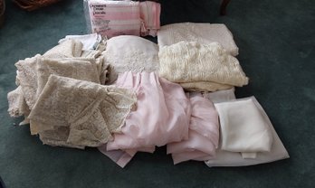 LARGE LOT OF VINTAGE CURTAINS AND SOME MISC BED LINENS